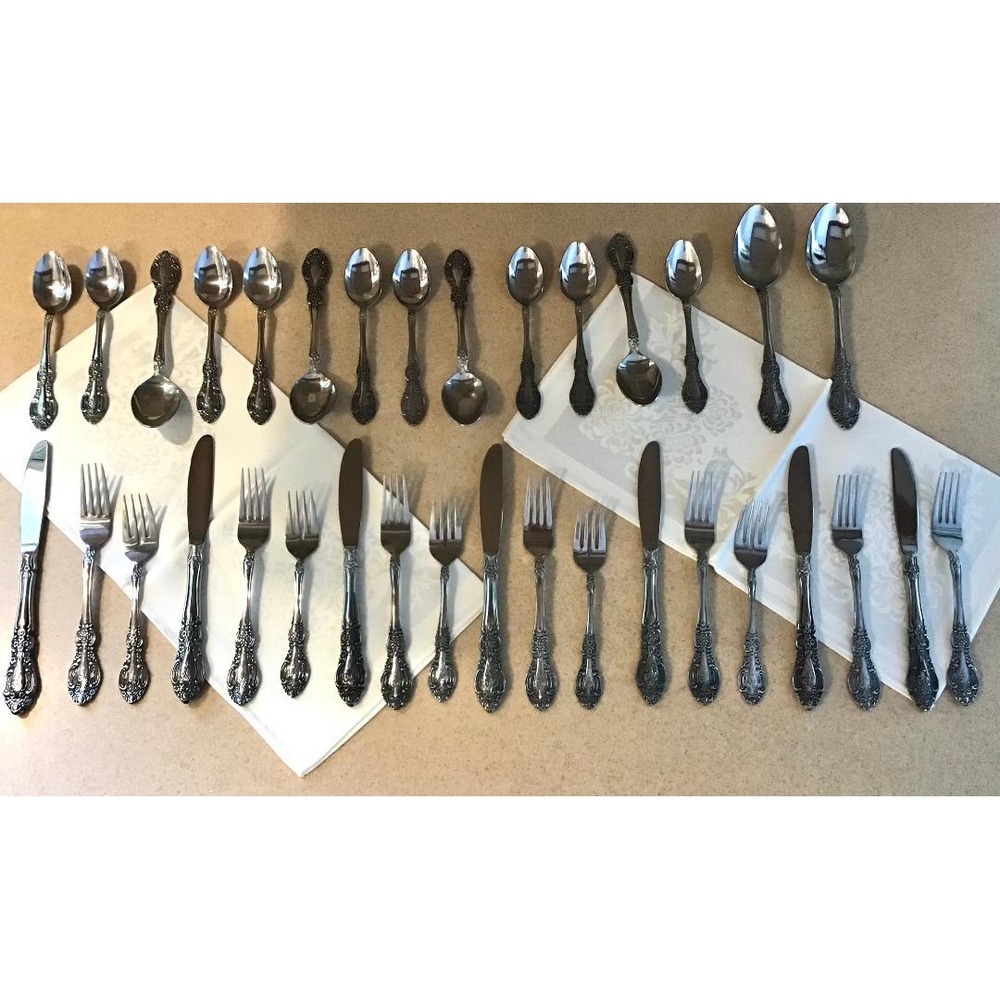 Vintage Oneida Michelangelo Victorian Flatware Set Silverplate 40 Pieces